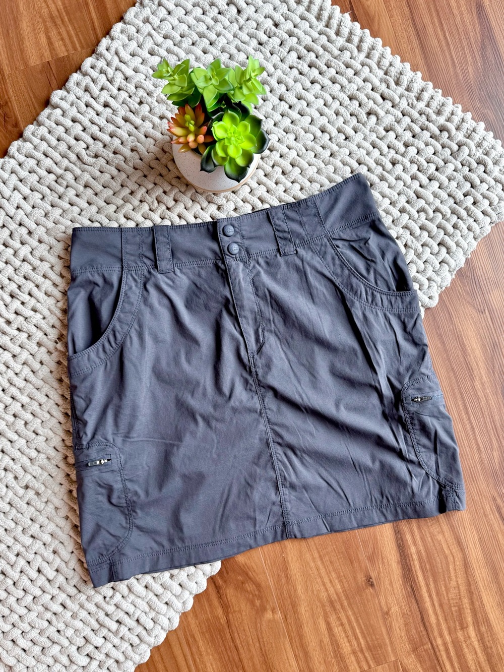 L.L. Bean | Women’s Comfort Trail Cargo Skirt | Gray | 6